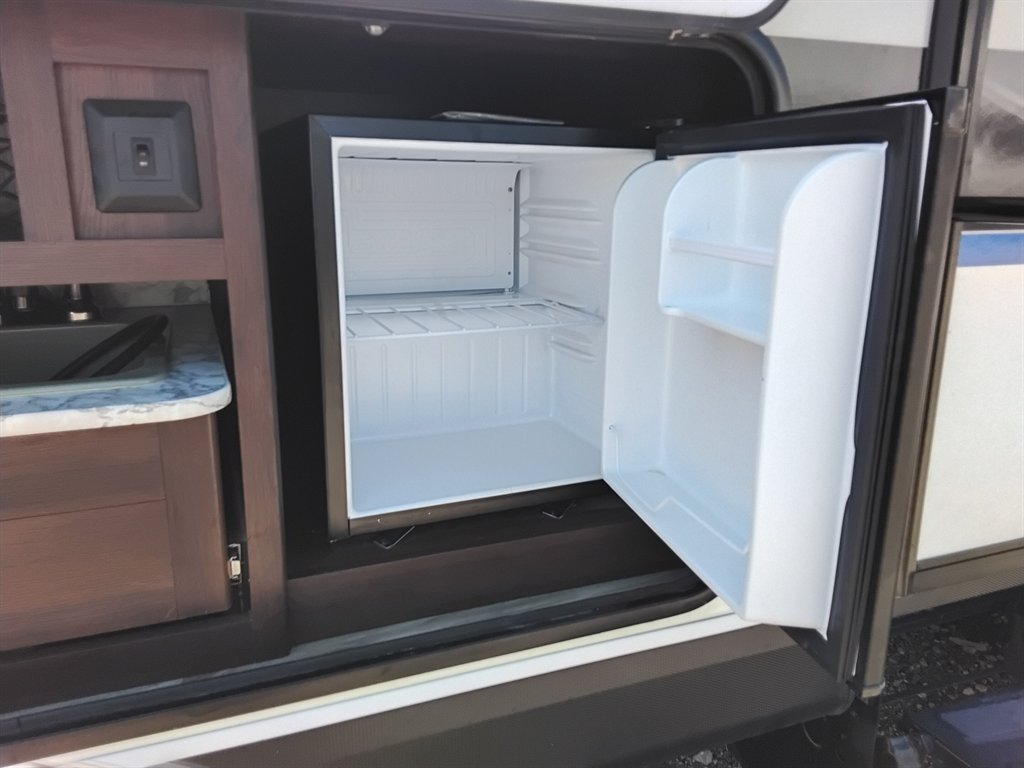 2017 Jayco Whitehawk - $14,900