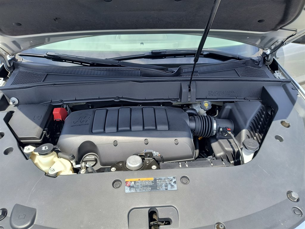 2015 Chevrolet Traverse LS photo