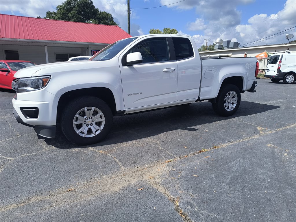 2020 Chevrolet Colorado - $17,999