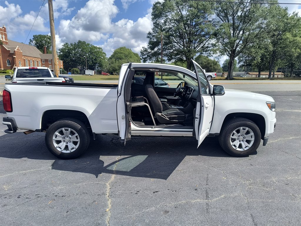 2020 Chevrolet Colorado - $17,999
