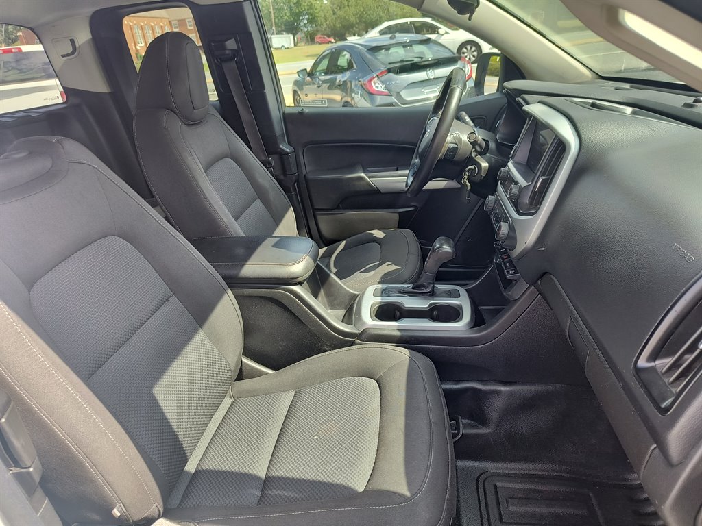 2020 Chevrolet Colorado - $17,999