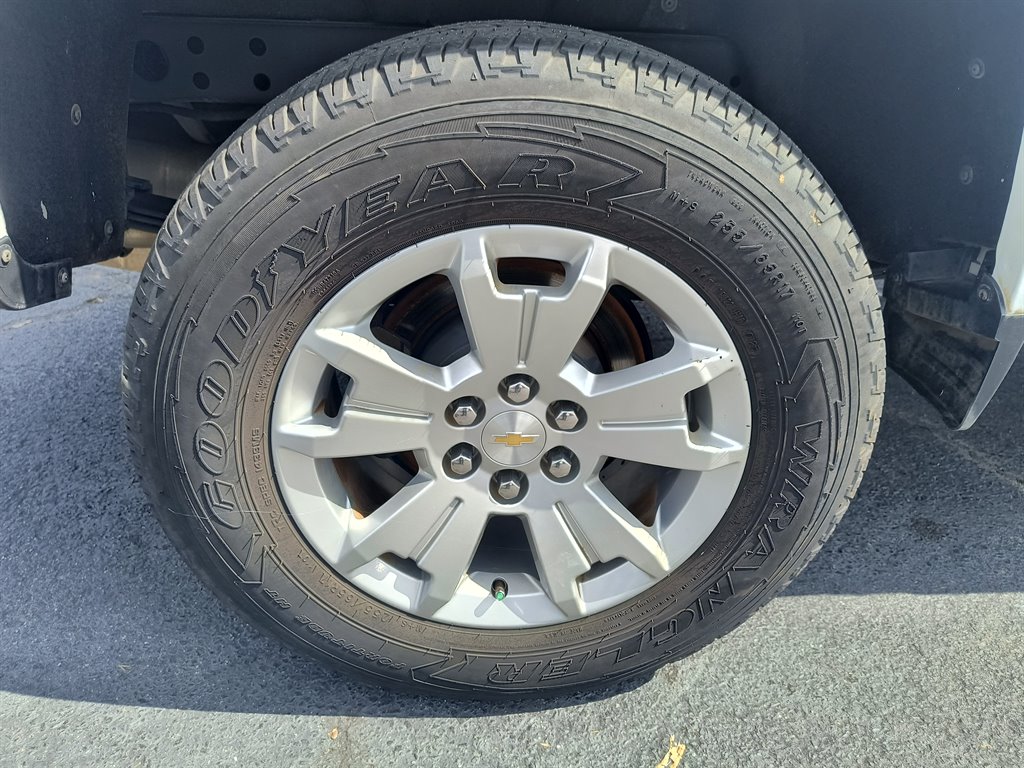 2020 Chevrolet Colorado - $17,999