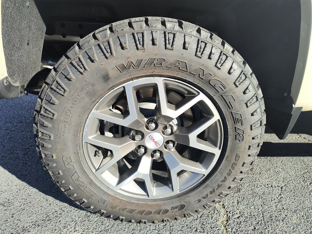 2021 GMC Canyon - $34,999