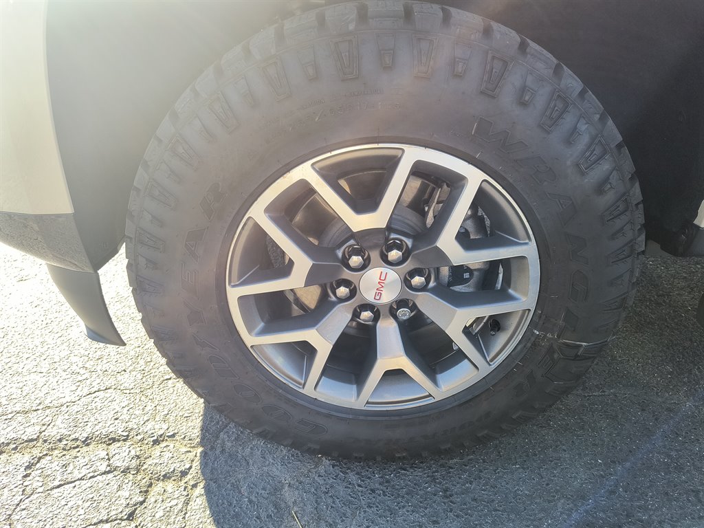 2021 GMC Canyon - $34,999