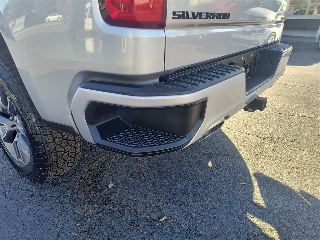 2020 Chevrolet Silverado - $33,999
