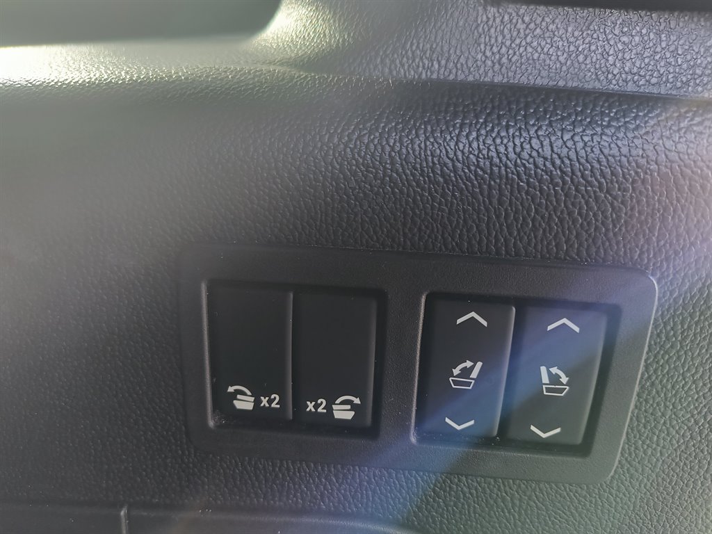2020 GMC Yukon XL 1500 SLT photo