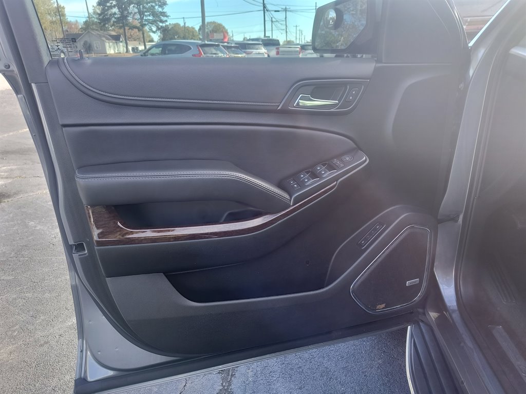 2020 GMC Yukon XL 1500 SLT photo