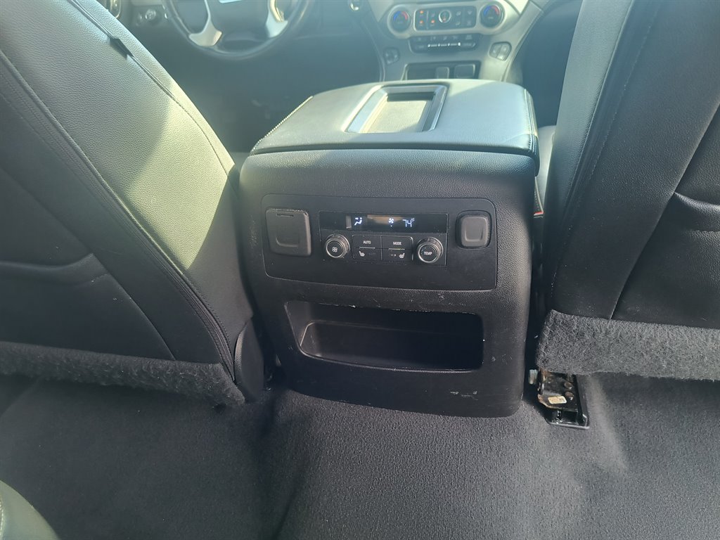 2020 GMC Yukon XL 1500 SLT photo