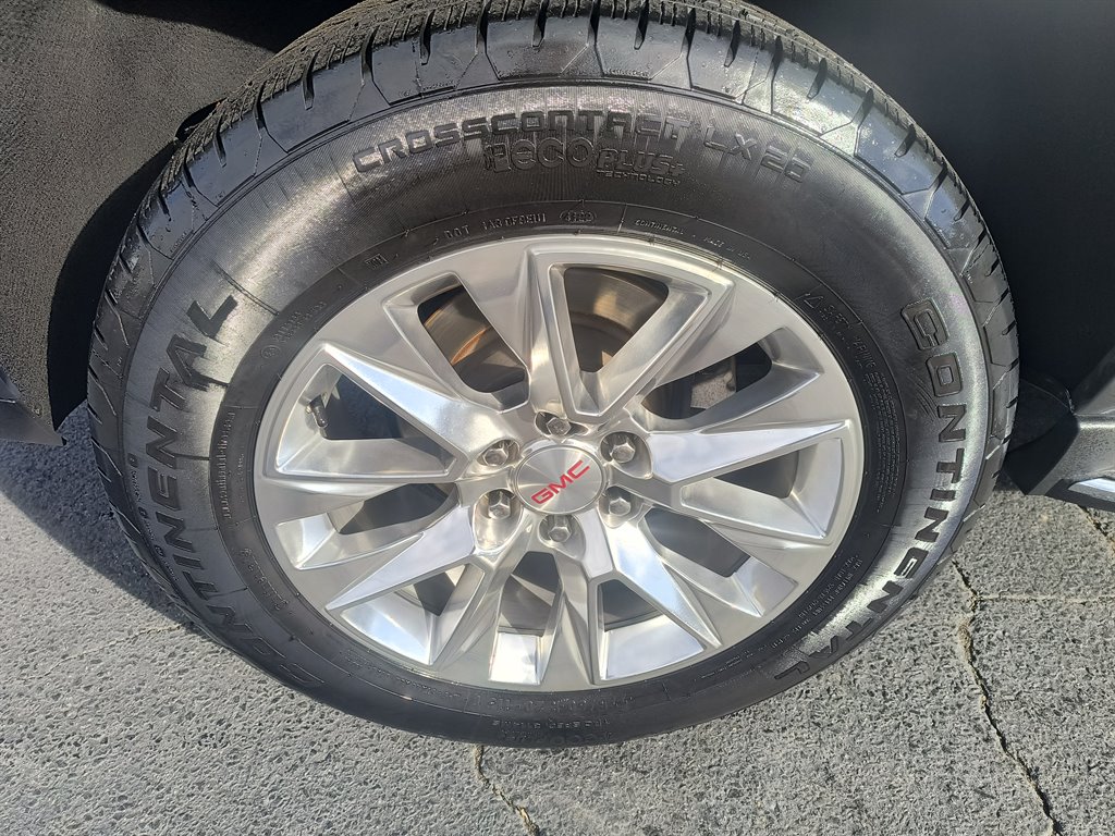 2020 GMC Yukon XL 1500 SLT photo