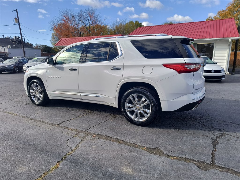 2019 Chevrolet Traverse - $27,900