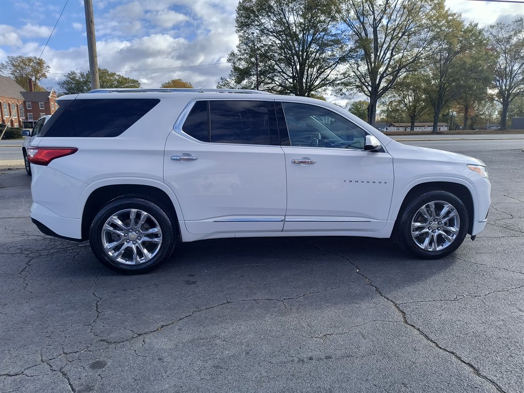 2019 Chevrolet Traverse High Country photo