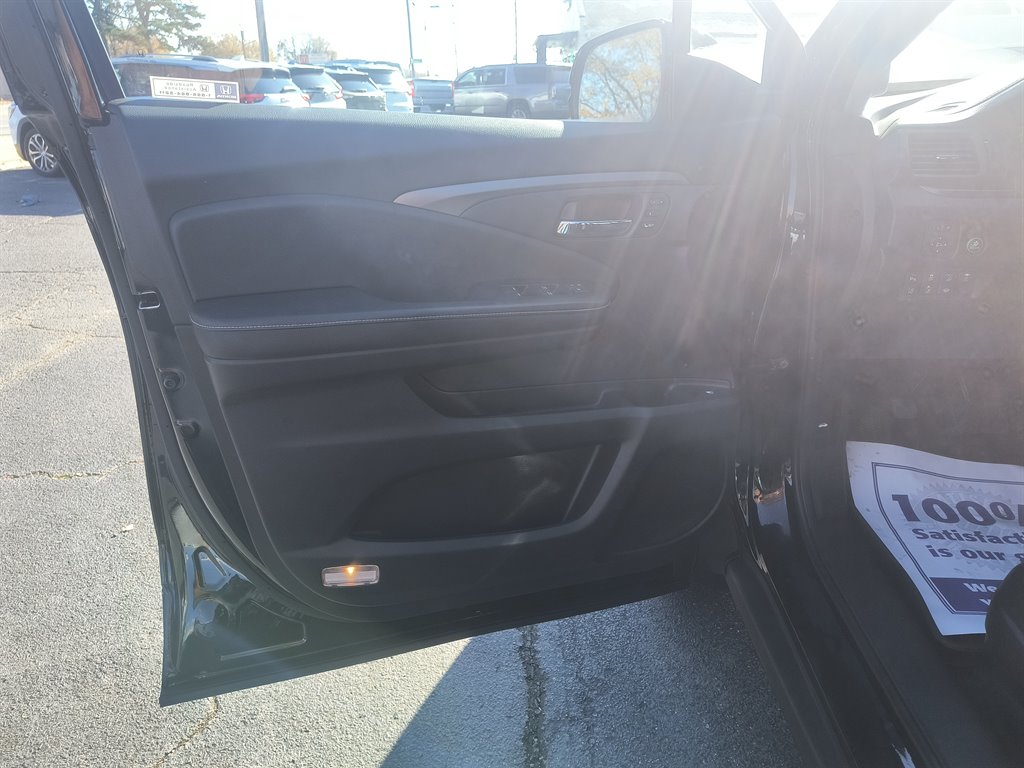 2021 Honda Ridgeline - $30,999