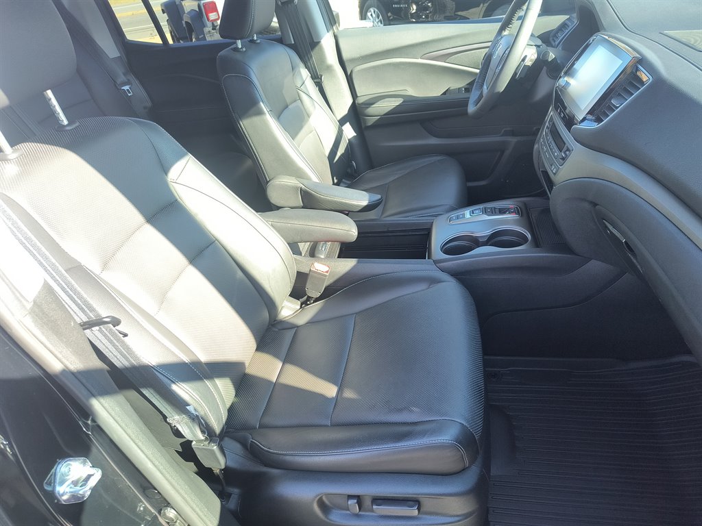 2021 Honda Ridgeline - $30,999