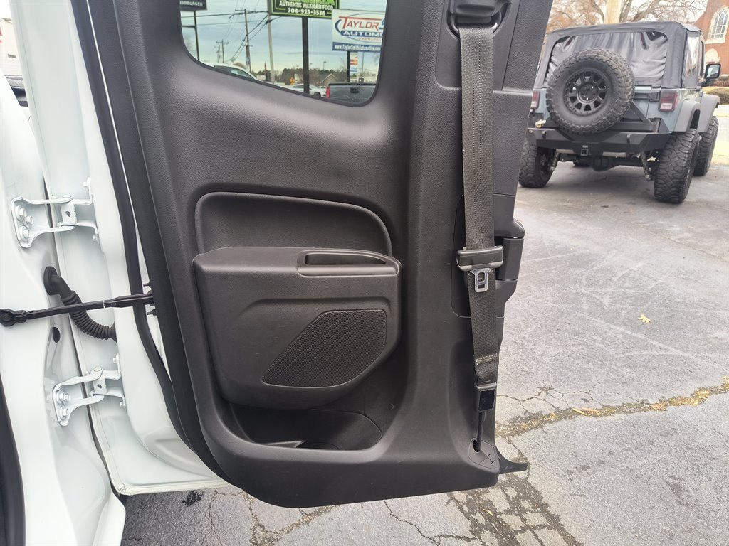 2016 GMC Canyon - $19,999