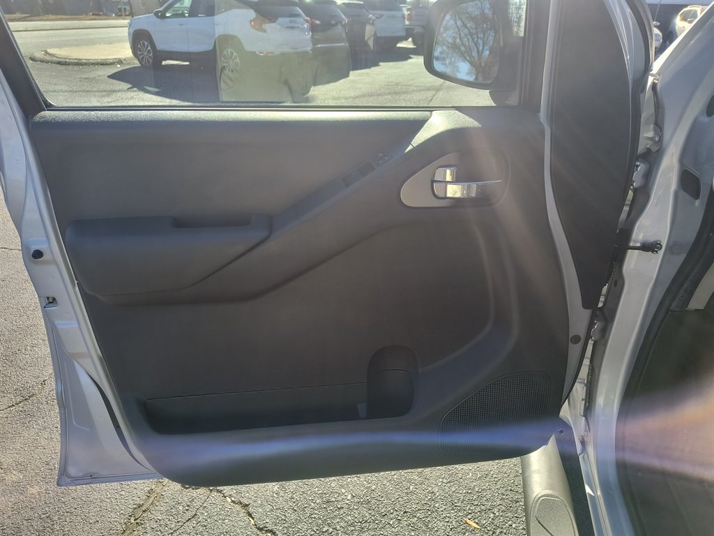 2012 Nissan Frontier - $10,999