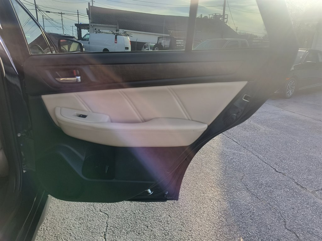 2018 Subaru Outback - $13,999