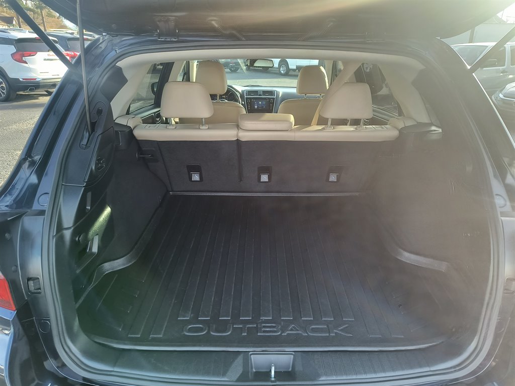 2018 Subaru Outback - $13,999