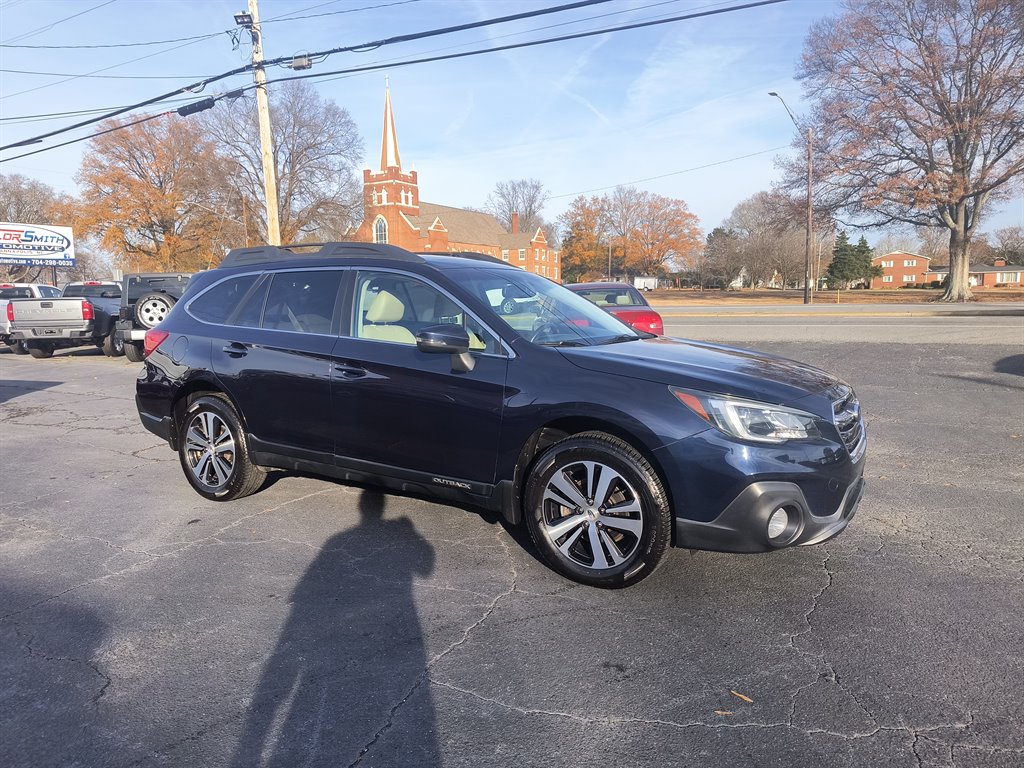 2018 Subaru Outback - $13,999