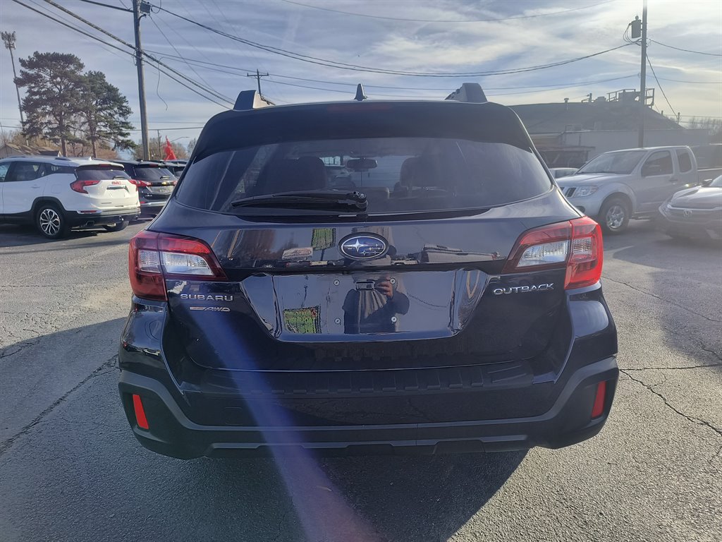 2018 Subaru Outback - $13,999