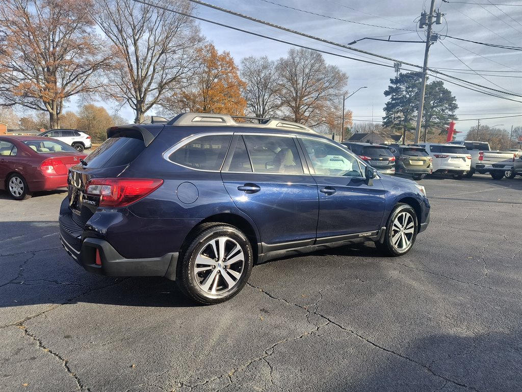 2018 Subaru Outback - $13,999