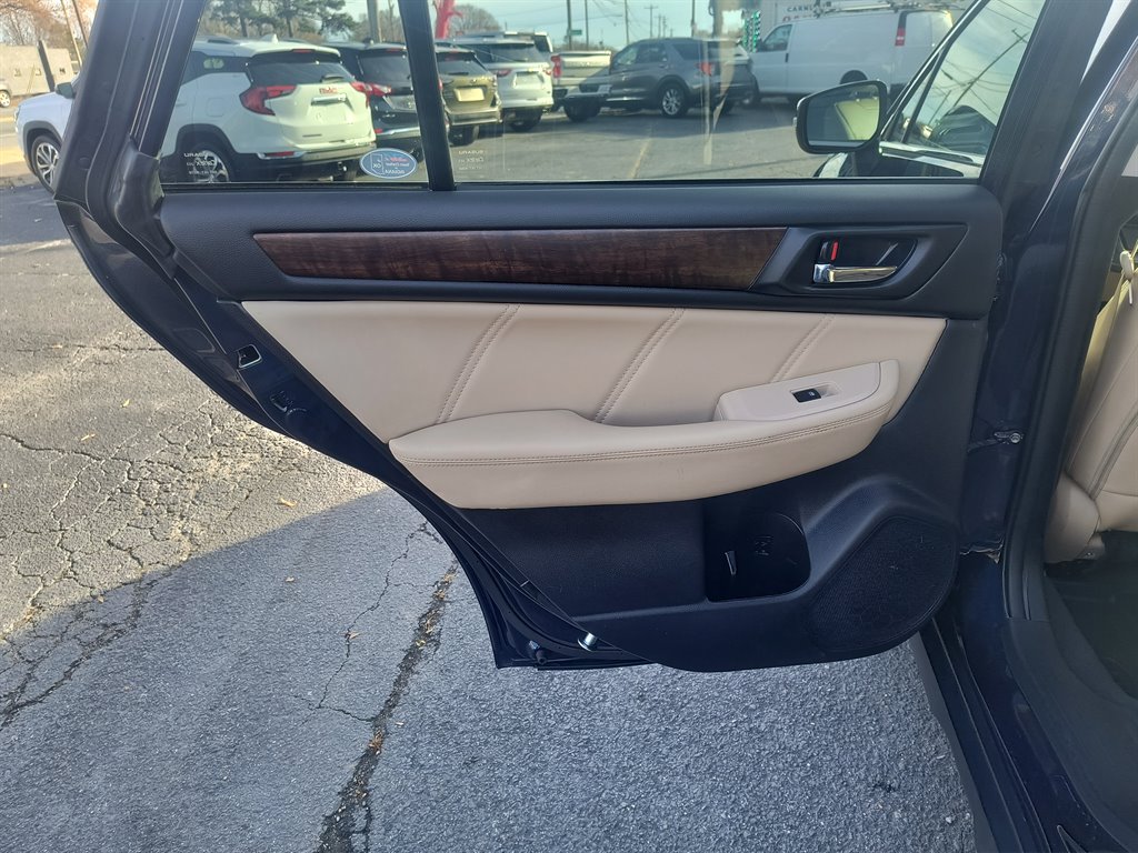 2018 Subaru Outback - $13,999