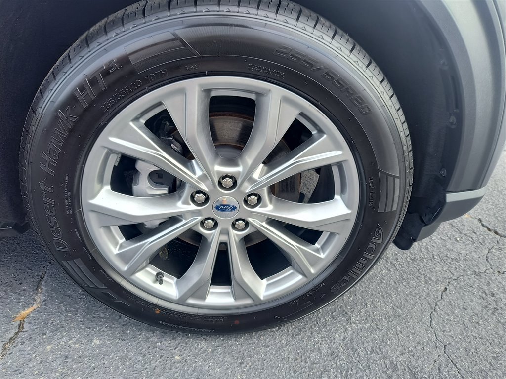 2021 Ford Explorer - $27,999