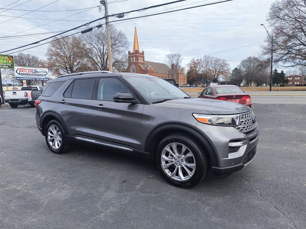 2021 Ford Explorer - $27,999