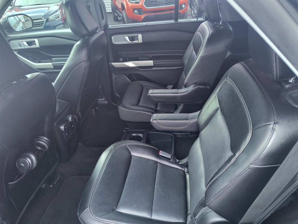 2021 Ford Explorer - $27,999