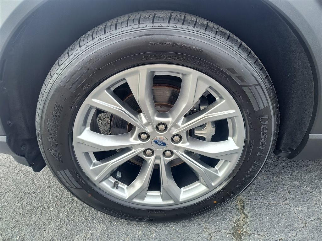 2021 Ford Explorer - $27,999