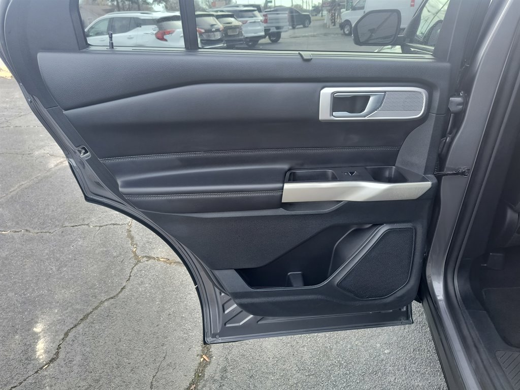 2021 Ford Explorer - $27,999
