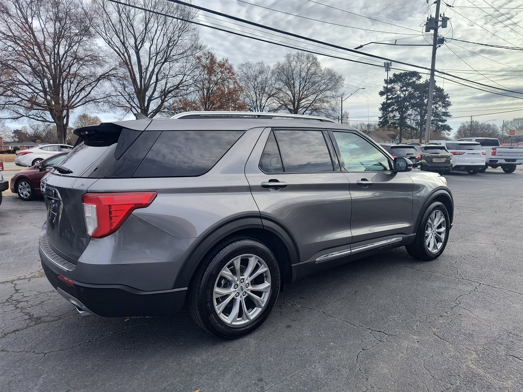 2021 Ford Explorer - $27,999