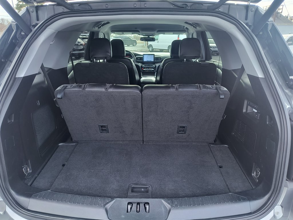 2021 Ford Explorer - $27,999
