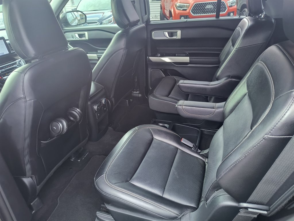 2021 Ford Explorer - $27,999