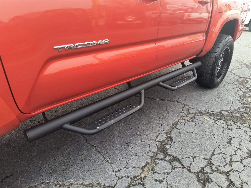 2018 Toyota Tacoma - $26,999