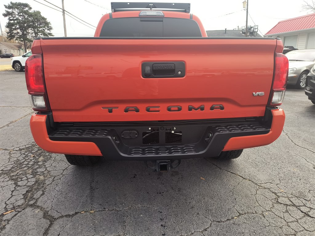 2018 Toyota Tacoma - $26,999