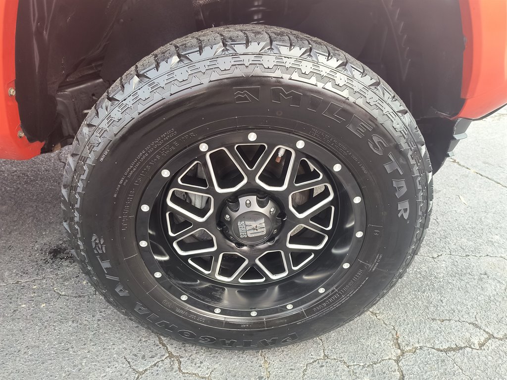 2018 Toyota Tacoma - $26,999
