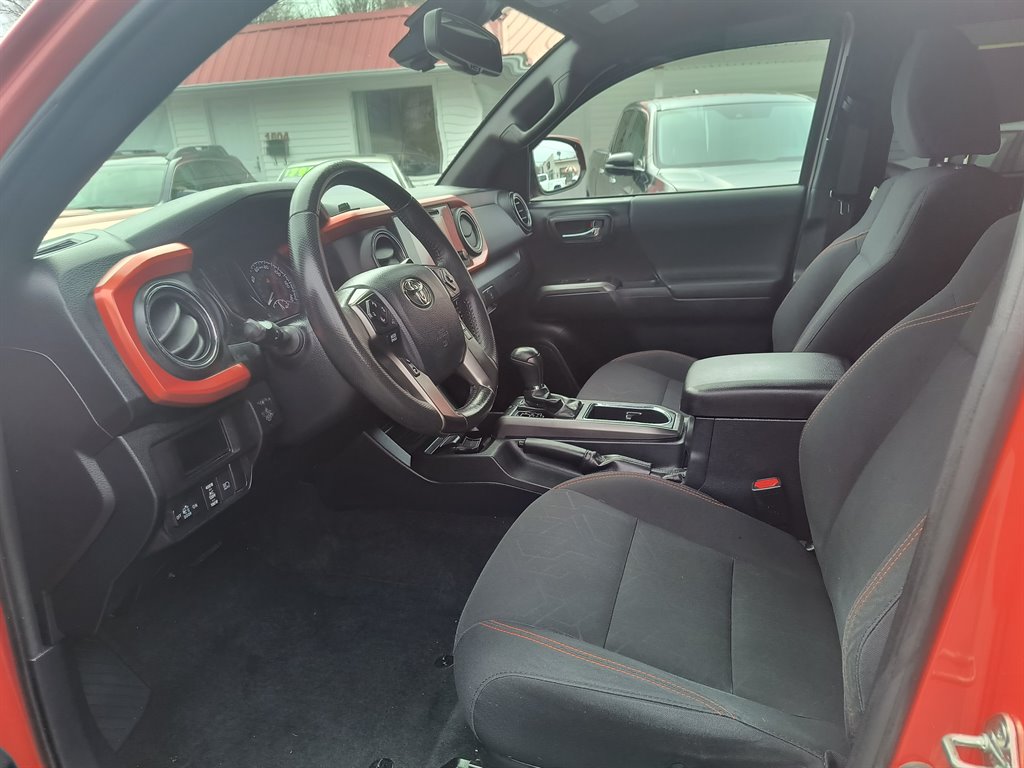 2018 Toyota Tacoma - $26,999
