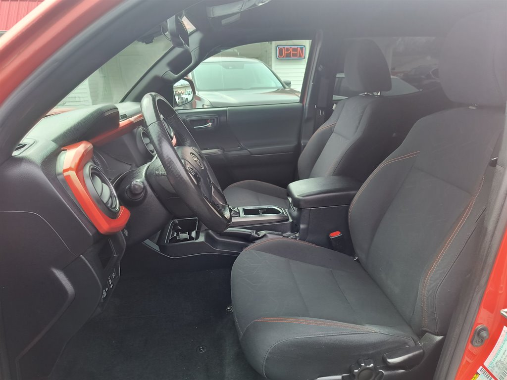 2018 Toyota Tacoma - $26,999
