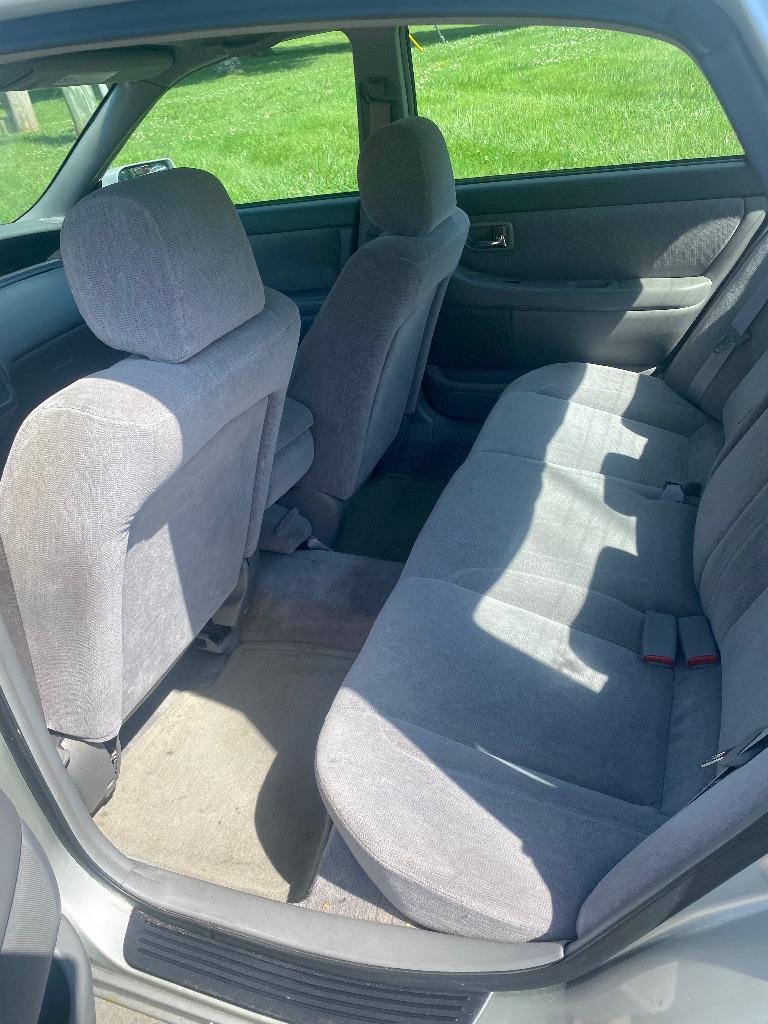2000 Toyota Avalon - $5,000