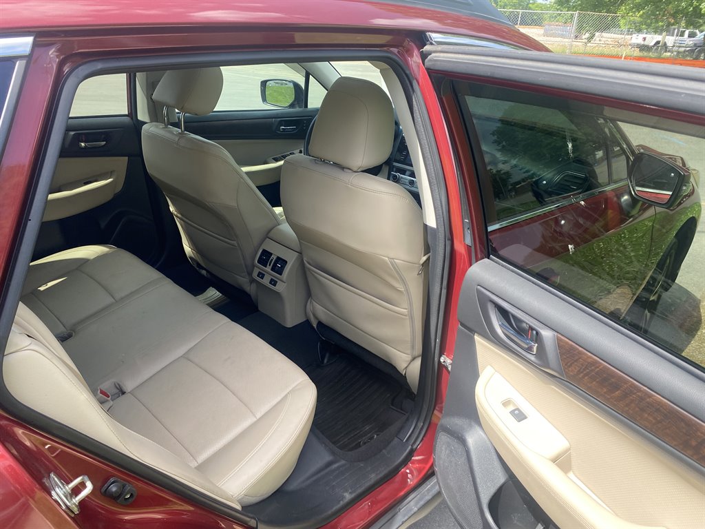 2016 Subaru Outback - $11,000