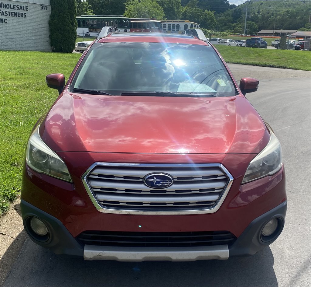 2016 Subaru Outback - $11,000