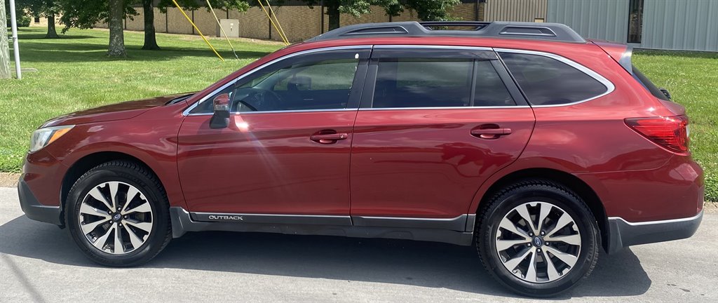 2016 Subaru Outback - $11,000