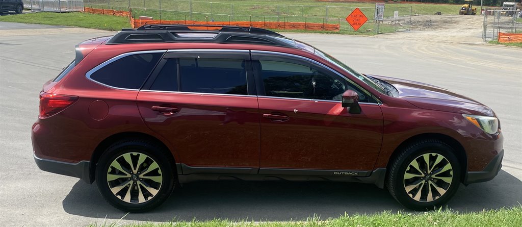 2016 Subaru Outback - $11,000