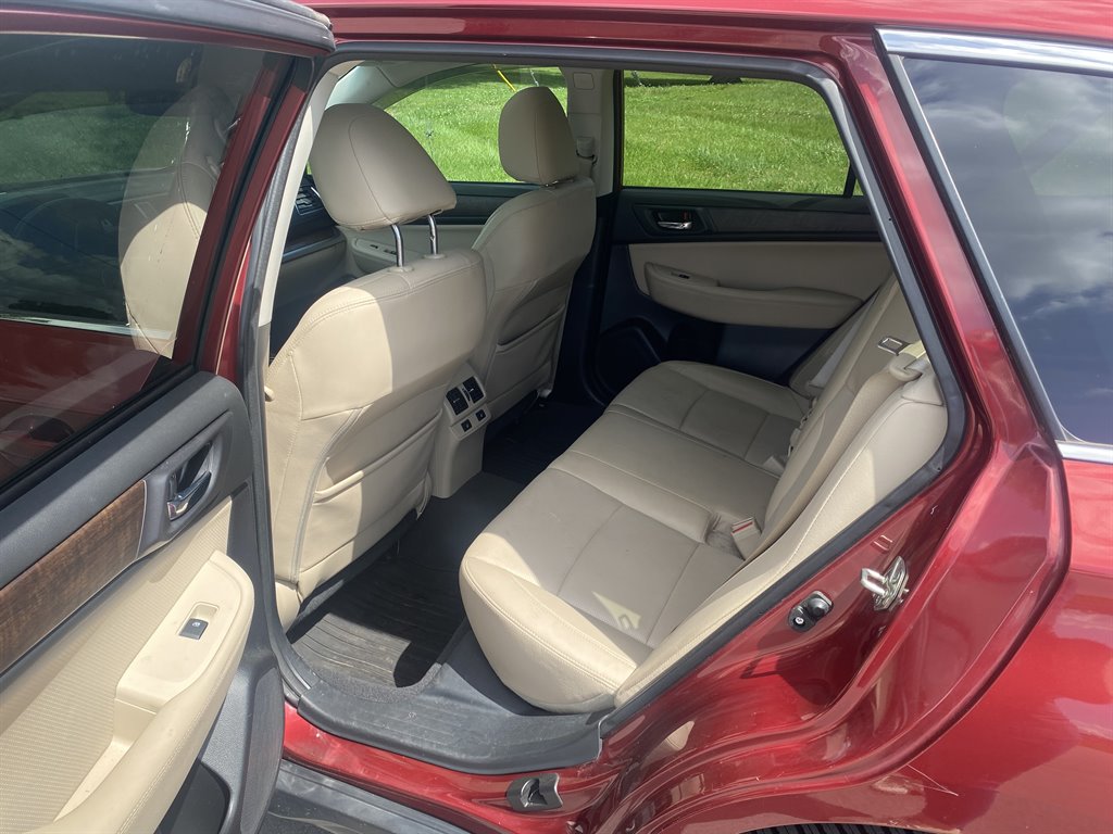 2016 Subaru Outback - $11,000