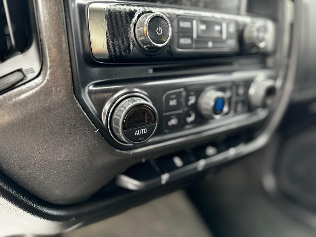 2016 Chevrolet Silverado 1500 LT photo