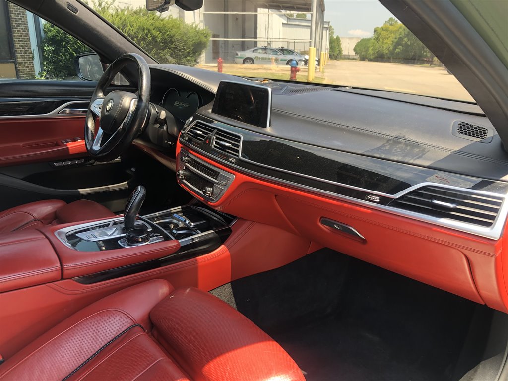 2018 BMW 7-Series 740xe photo