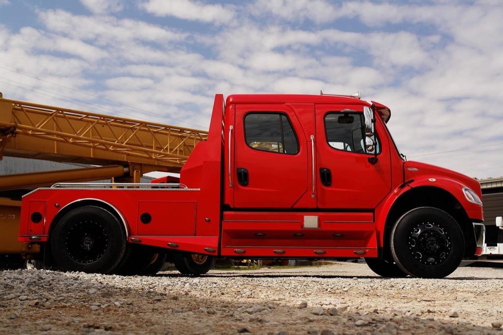 2014 Freightliner Sport Chassis M2 photo
