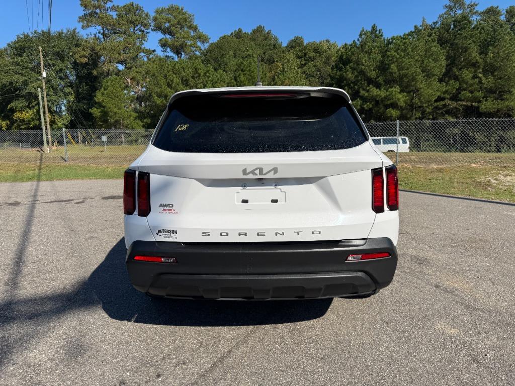 2022 Kia Sorento - $16,650