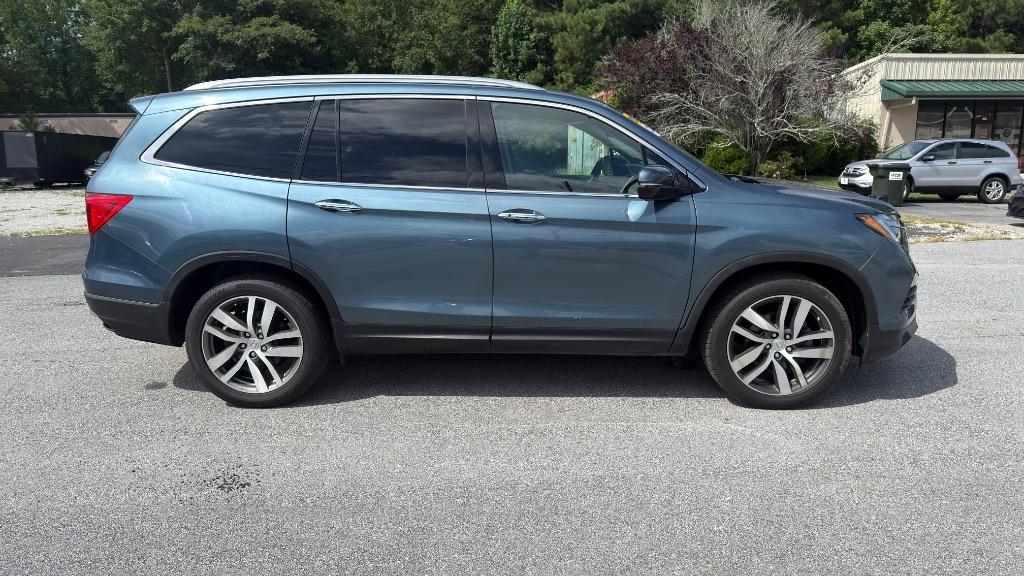 2018 Honda Pilot - $18,995