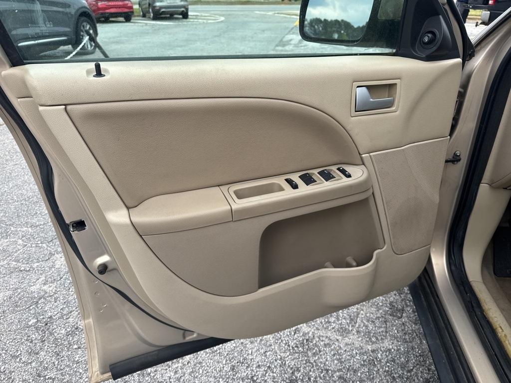 2007 Ford Five Hundred SEL photo